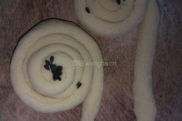 蜗牛馒头的做法图解2