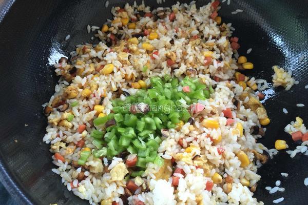 什锦炒饭的做法图解12