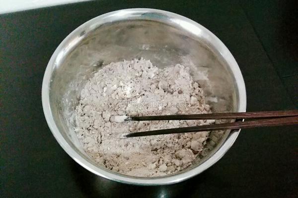 可可芝麻奶香发糕的做法图解3