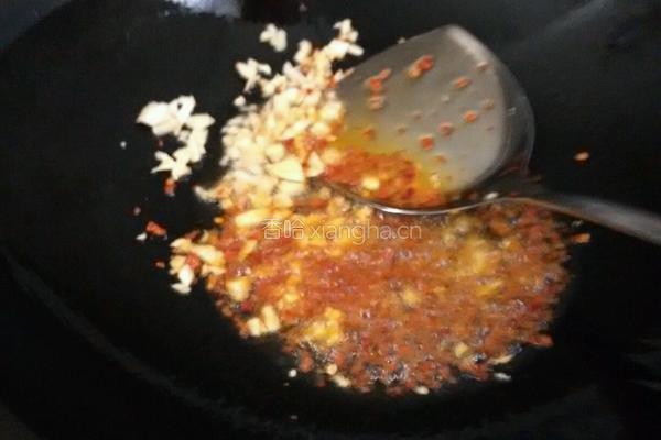 小芹菜炒湘干的做法图解4