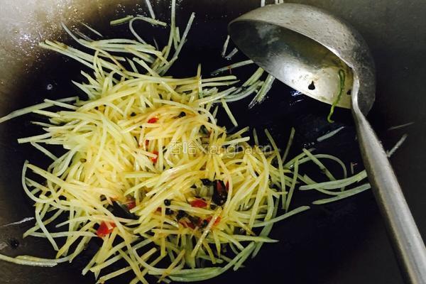 野菜花炒土豆丝（独家）的做法图解6
