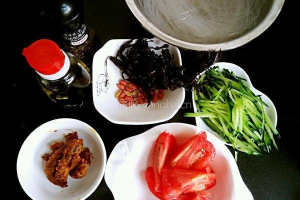 佳味酸辣粉的做法图解2