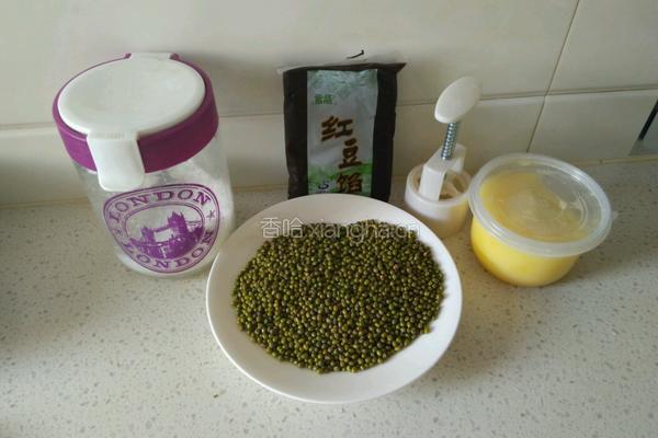 奶香豆沙绿豆糕的做法图解1