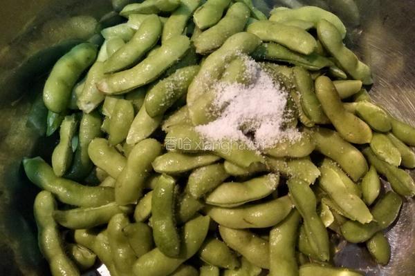 五香花生毛豆的做法图解3