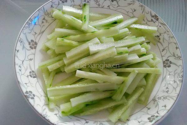 翡翠虾仁的做法图解2
