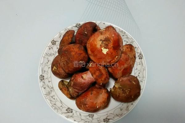 清妙野生菌(小红帽)的做法图解1