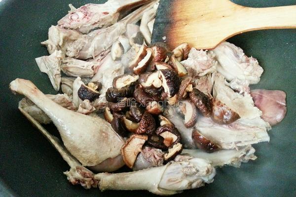 虫草枫斗老鸭汤的做法图解4