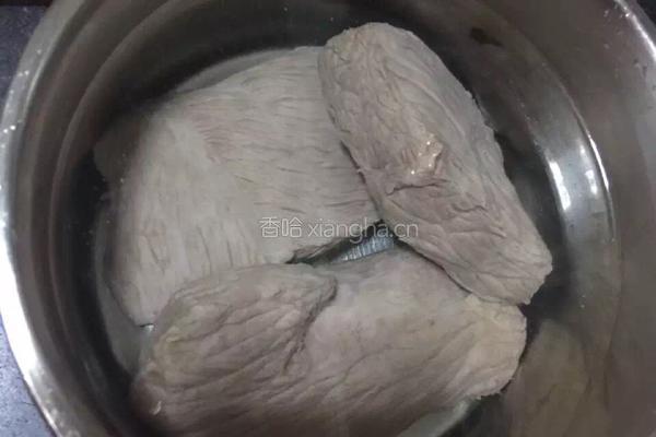 五香酱牛肉的做法图解1