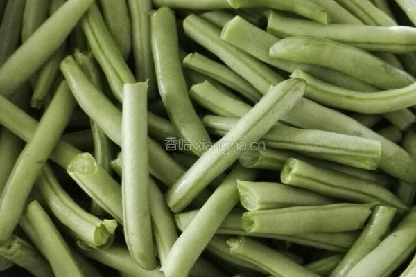 猪小排豆角焖面的做法图解2
