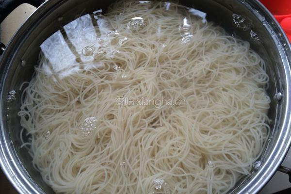 肉末凉拌面的做法图解5