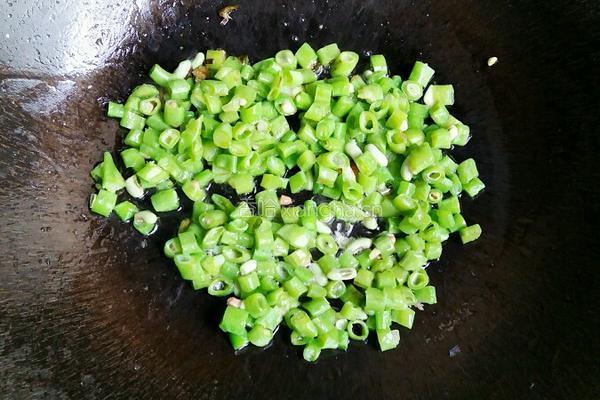 豆角西红柿鸡蛋打卤面的做法图解12