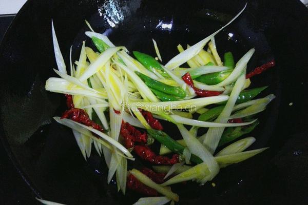 葱爆辣毛肚的做法图解3