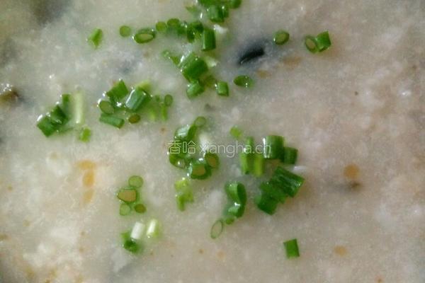 皮蛋瘦肉粥的做法图解8