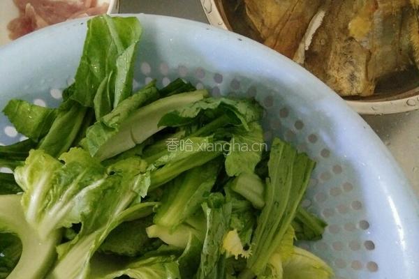 柴鱼皮芥菜汤的做法图解1