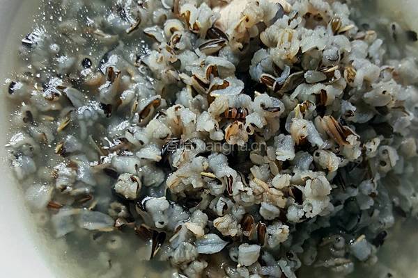野米熬鸡汤的做法图解7