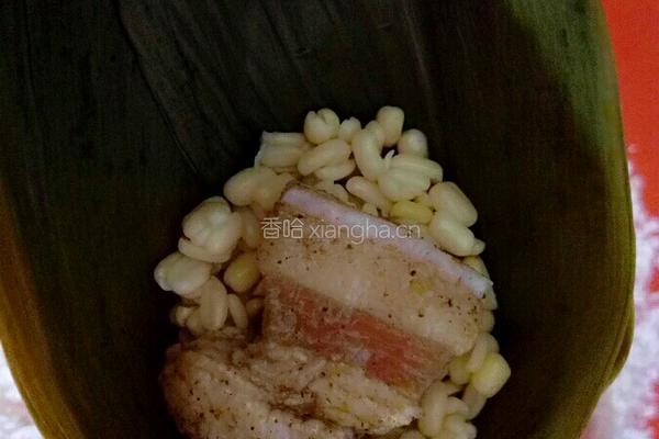 五香咸肉绿豆粽的做法图解8
