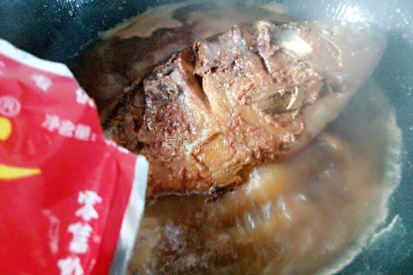 啤酒烧鲤鱼的做法图解10