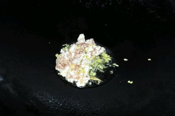 酸豆角炒肉的做法图解3