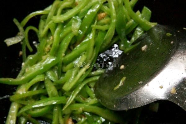 辣椒炒蛋的做法图解4