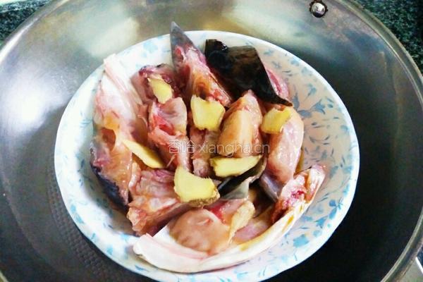 剁椒鱼头的做法图解3