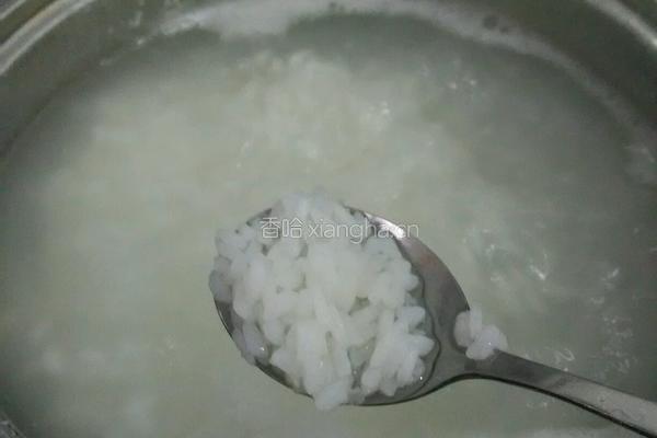 皮蛋瘦肉粥的做法图解4