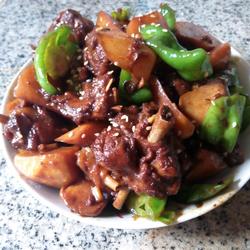啤酒鸭炖鸡腿菇的做法[图]