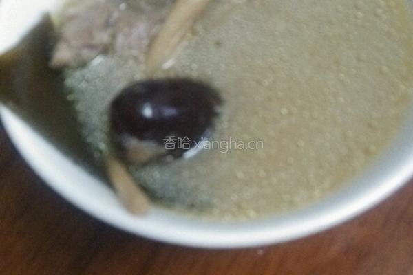 海带猪骨汤的做法图解3