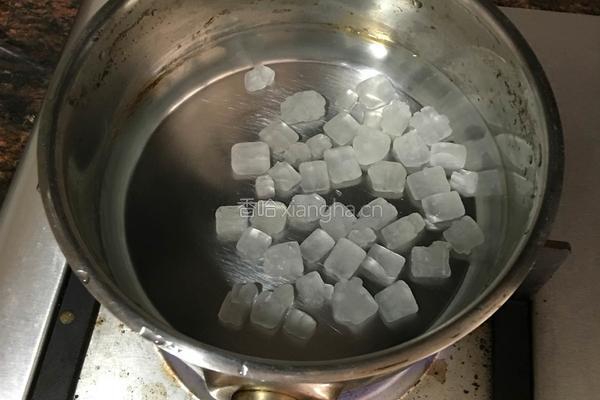 缤纷色彩的果冻的做法图解2
