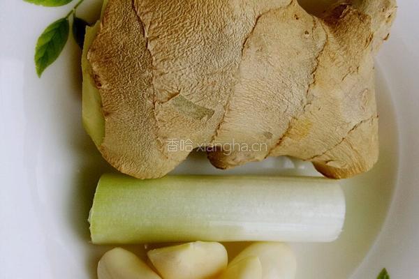 猪肉炖豆角的做法图解3