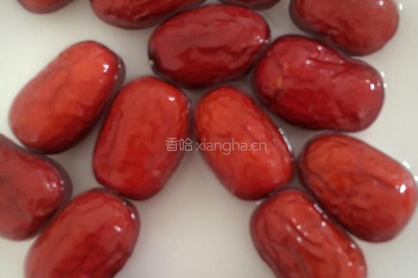 自制红枣酸奶的做法图解1