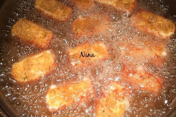 Mozzarella sticks 的做法图解3