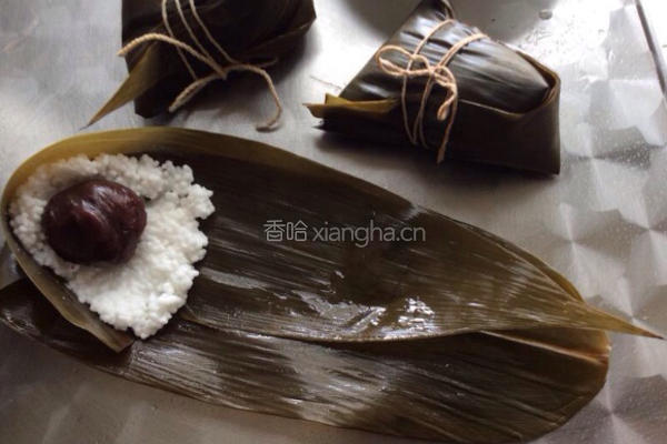 西米水晶粽子的做法图解2