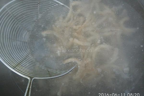 鲤鱼猪皮冻的做法图解6