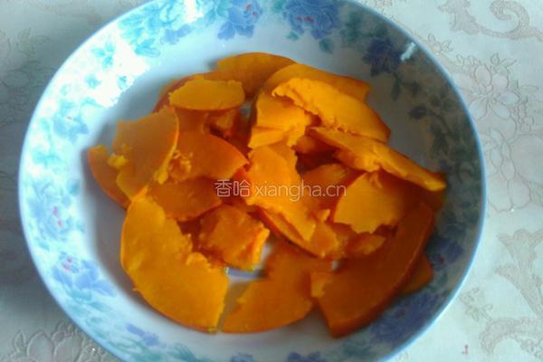 南瓜玫瑰花卷的做法图解3