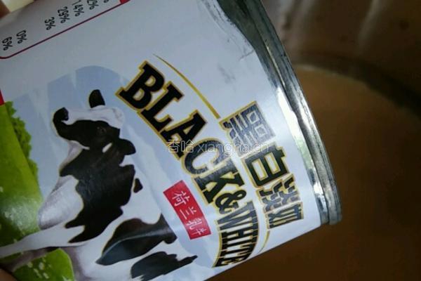 港式奶茶的做法图解5