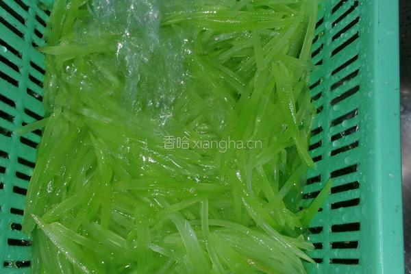 凉拌莴笋的做法图解4