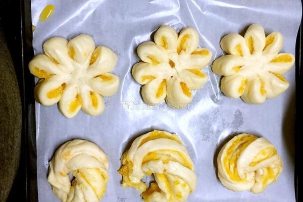 椰蓉面包的做法图解3