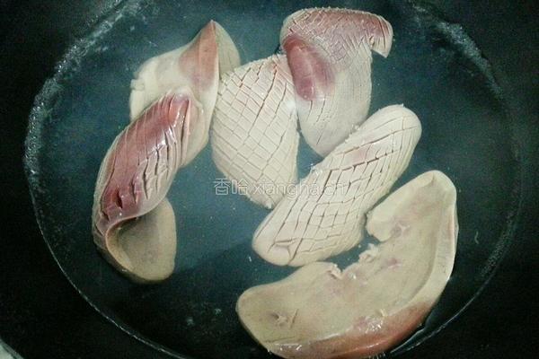 青椒炒腰花的做法图解3