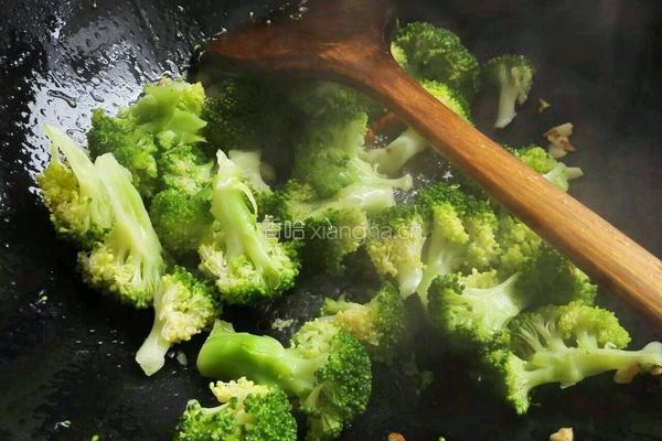耗油西兰花的做法图解7