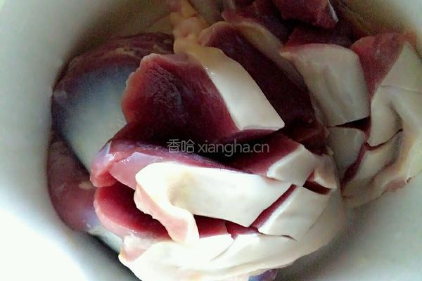 四神鸭胗汤的做法图解3