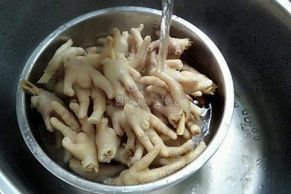 Q弹香辣鸡爪的做法图解4
