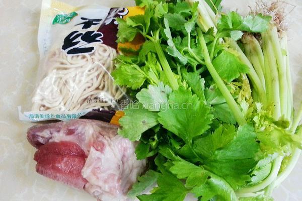 芹菜炒千丝的做法图解1