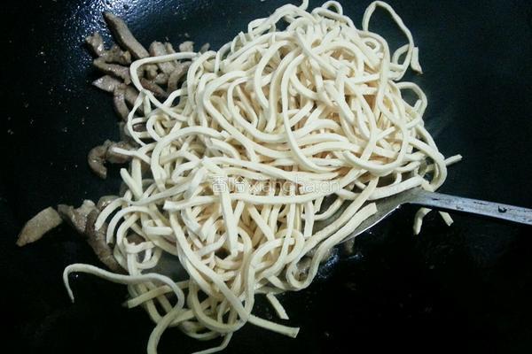 芹菜炒千丝的做法图解4