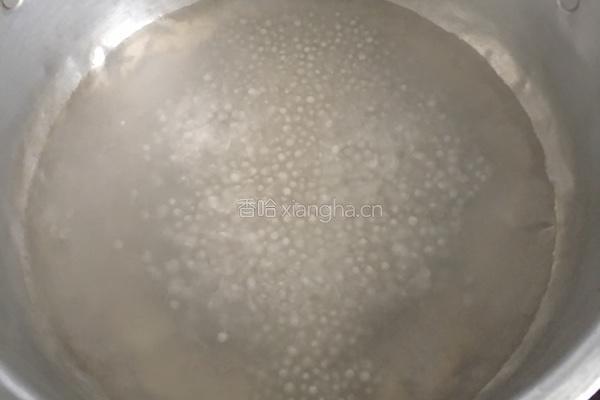牛奶红豆莲子西米露的做法图解1