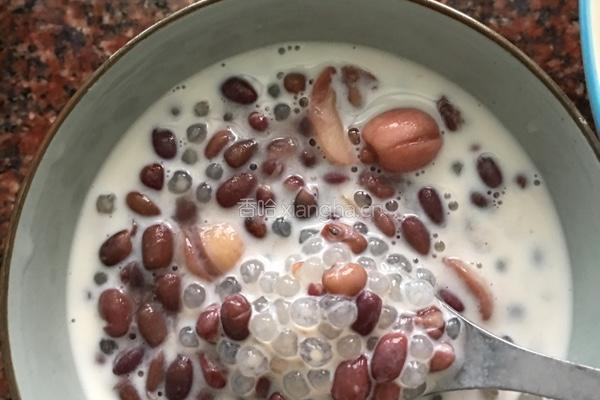 牛奶红豆莲子西米露的做法图解3