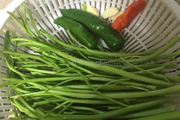 空心菜脆炒的做法图解1