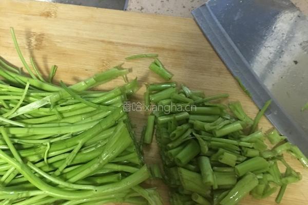 空心菜脆炒的做法图解2