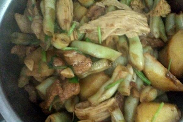 猪肉乱炖的做法图解7