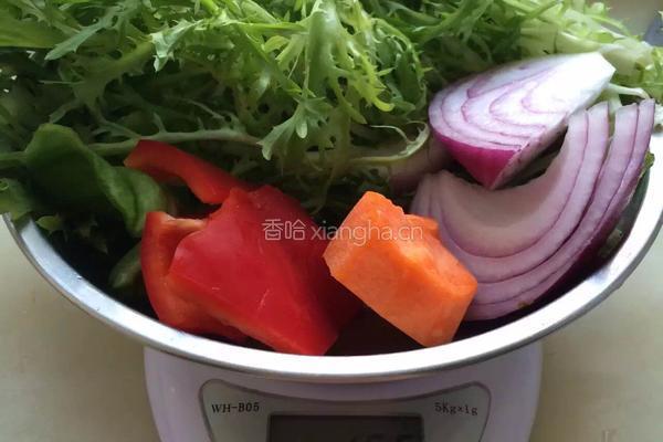 豆腐拌杂蔬的做法图解2