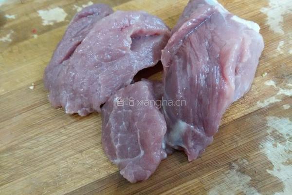 飘香酥肉的做法图解1